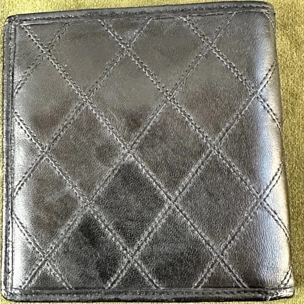 Vintage Chanel Black Quilted Caviar Leather Bifold Unisex Wallet
